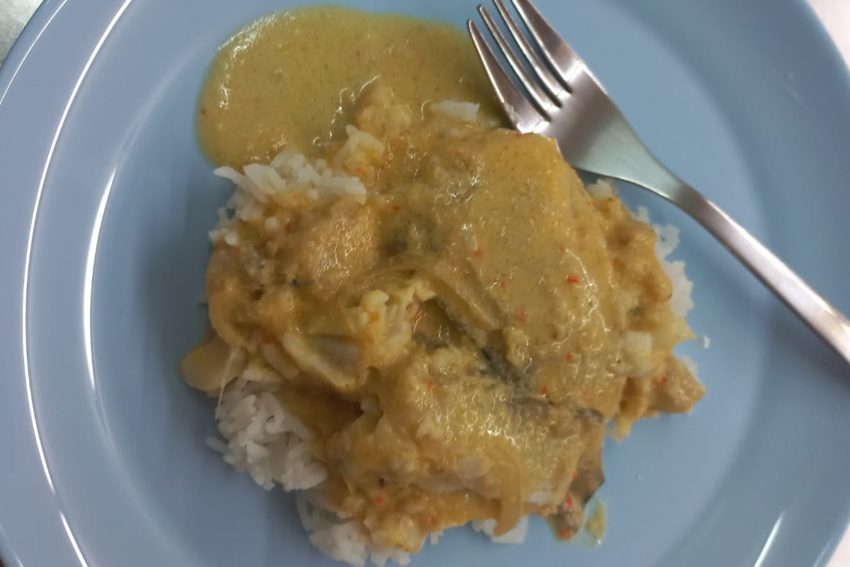 curry pescado